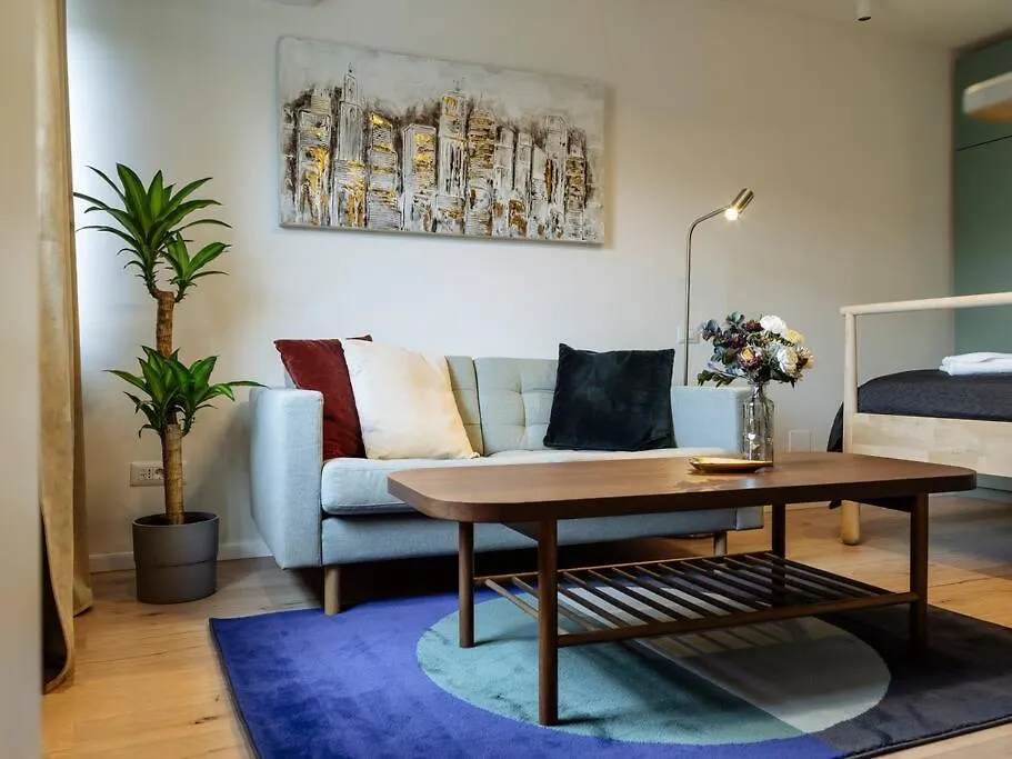 Sunny Modern Studio - Cismigiu Park & Old Town Bukurešť